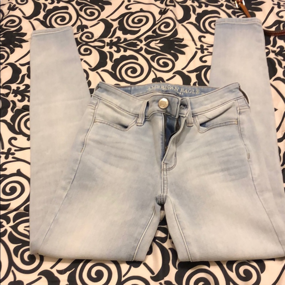 Women’s American eagle jeans